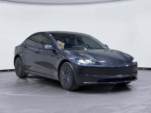 Used 2025 Tesla Model 3 Long Range RWD image 4