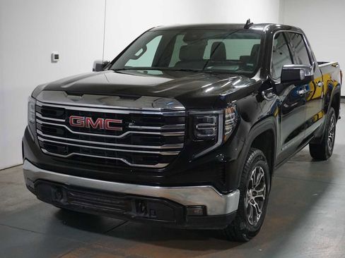 Certified 2025 GMC Sierra 1500 SLT image 1