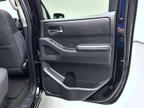 Certified 2025 Nissan Frontier SV AWD/4WD image 17