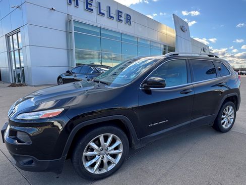 Used 2016 Jeep Cherokee Limited image 3