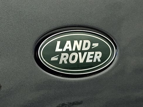 Used 2025 Land Rover Discovery Dynamic SE AWD/4WD image 35