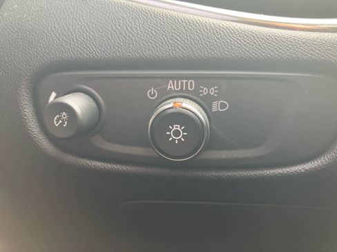 Used 2021 Chevrolet Malibu LT image 14