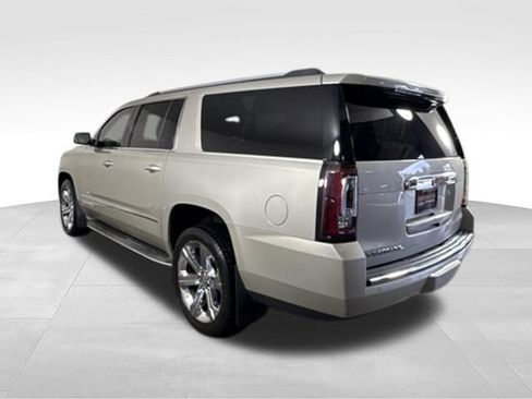 Used 2016 GMC Yukon XL Denali w/ Open Road Package AWD/4WD image 7