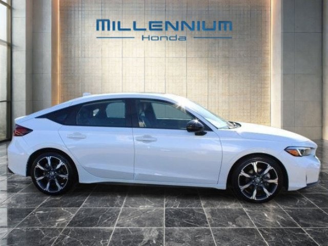 Used 2025 Honda Civic Sport Touring image 6