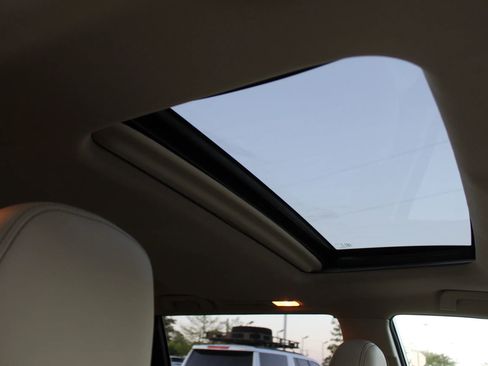 Used 2015 Toyota Highlander XLE image 27