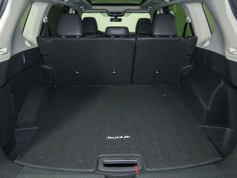 Certified 2026 Nissan Rogue SV AWD/4WD image 37