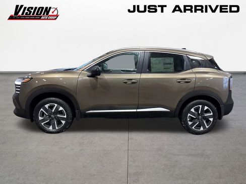 New 2026 Nissan Kicks SV w/ SV Premium Package image 8