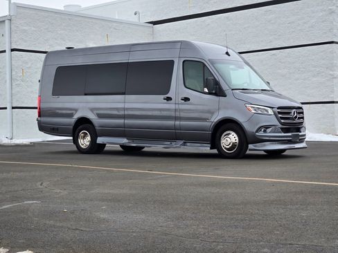 Used 2023 Mercedes-Benz Sprinter 3500 w/ Parking Package image 3
