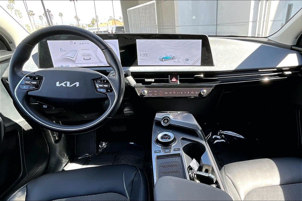 Used 2024 Kia EV6 Light RWD image 13