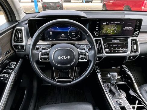 Used 2022 Kia Sorento SX Prestige image 6