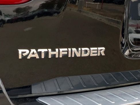 Used 2019 Nissan Pathfinder Platinum image 30