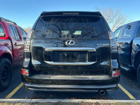 Used 2023 Lexus GX 460 Premium w/ Accessory Package image 4