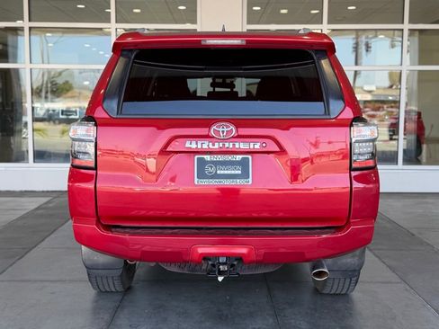 Used 2018 Toyota 4Runner SR5 RWD image 12