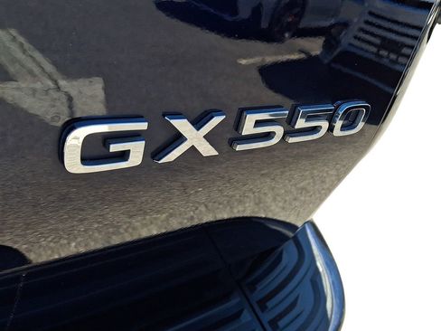 Used 2024 Lexus GX 550 w/ Cold Area Package AWD/4WD image 31