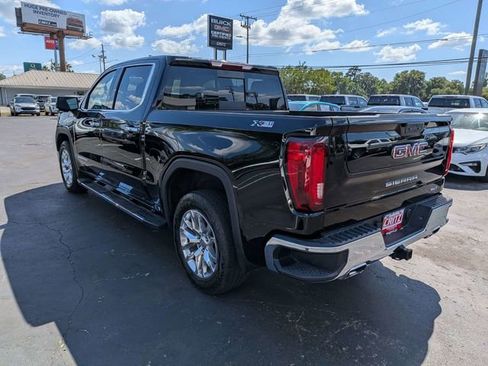 Used 2022 GMC Sierra 1500 SLT w/ SLT Premium Plus Package AWD/4WD image 7
