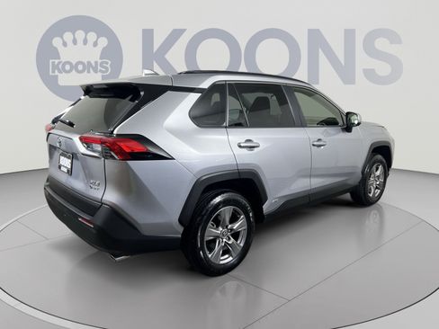 Used 2025 Toyota RAV4 XLE AWD/4WD image 11