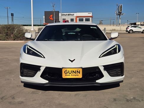 Used 2021 Chevrolet Corvette Stingray Preferred Cpe w/ Z51 Performance Package image 8