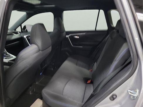 Certified 2022 Toyota RAV4 SE w/ Convenience Package AWD/4WD image 8