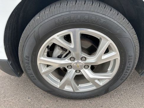 Used 2019 Chevrolet Equinox Premier w/ Premier True North Edition image 10