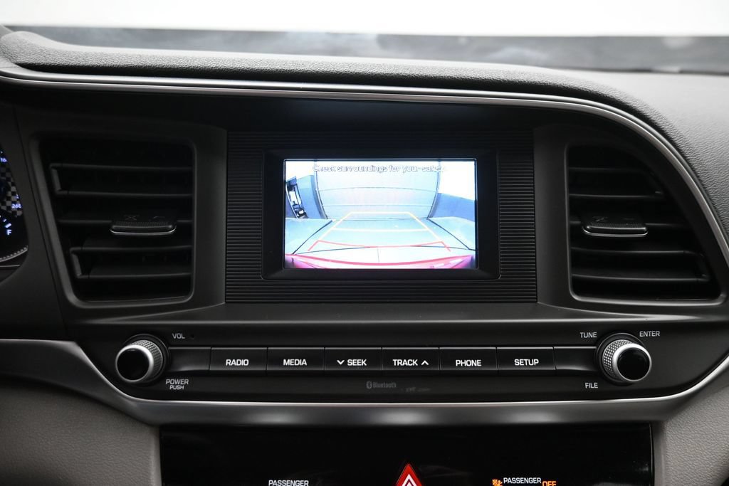 Used 2019 Hyundai Elantra SE FWD image 17