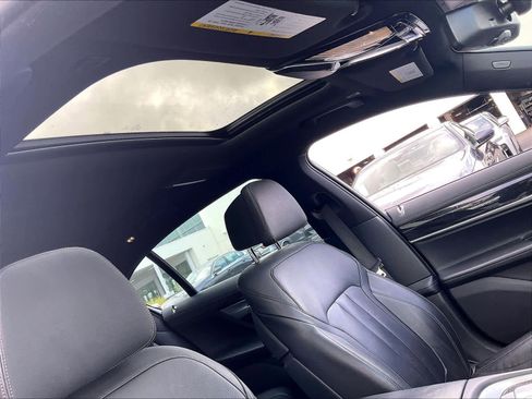 Used 2022 BMW 740i w/ M Sport Package RWD image 22