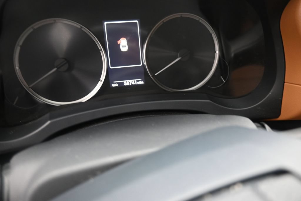 Used 2024 Lexus IS 350 F Sport RWD image 11