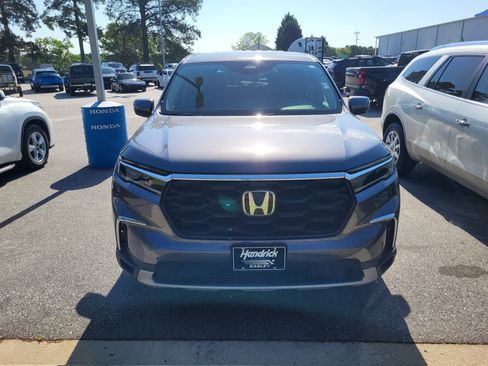 Used 2024 Honda Pilot EX-L image 2