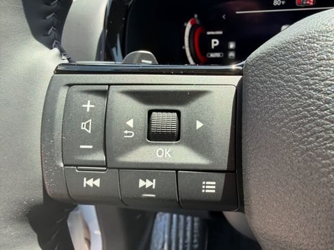 New 2026 Nissan Pathfinder SL AWD/4WD image 16