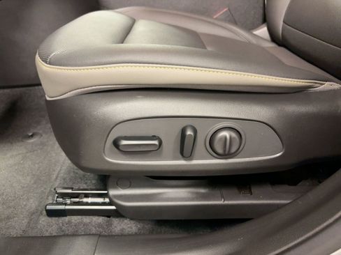 Used 2024 Chevrolet Trax ACTIV w/ Driver Confidence Package image 13