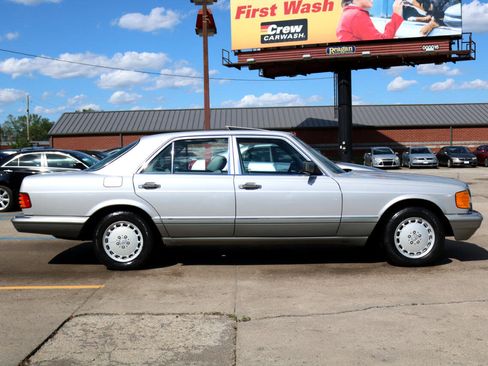 Used 1990 Mercedes-Benz 300 SE image 5