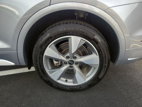 Used 2023 Audi Q5 2.0T Premium Plus w/ Premium Plus Package image 11