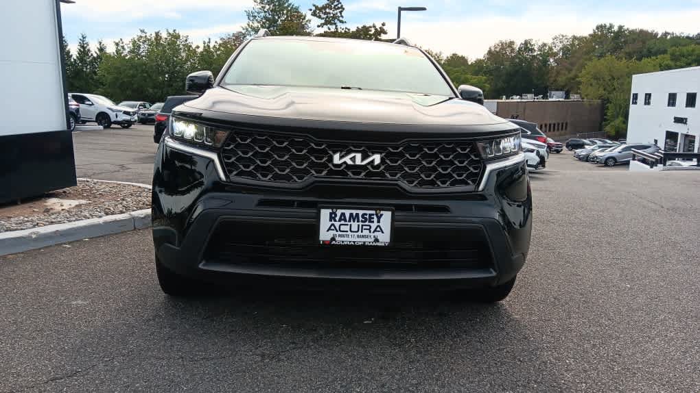 Used 2022 Kia Sorento S w/ Panoramic Sunroof Package AWD/4WD image 7