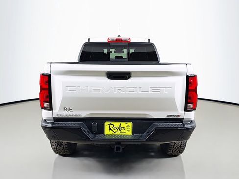 Used 2025 Chevrolet Colorado ZR2 w/ Technology Package AWD/4WD image 7