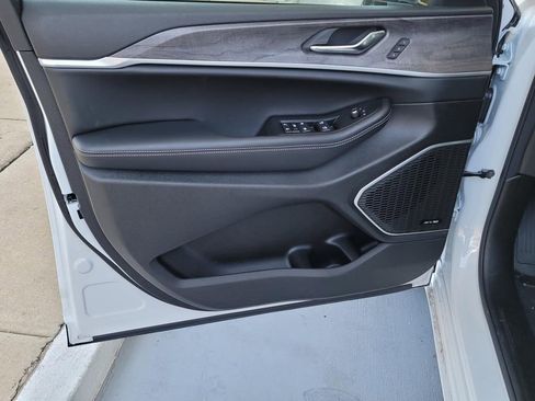 New 2025 Jeep Grand Cherokee Limited 4xe image 47