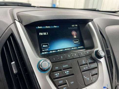 Used 2017 Chevrolet Equinox LT FWD image 9