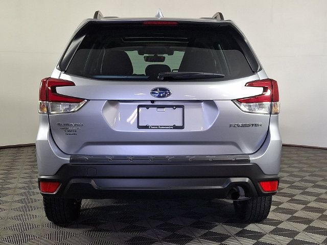Used 2021 Subaru Forester Premium AWD/4WD image 8