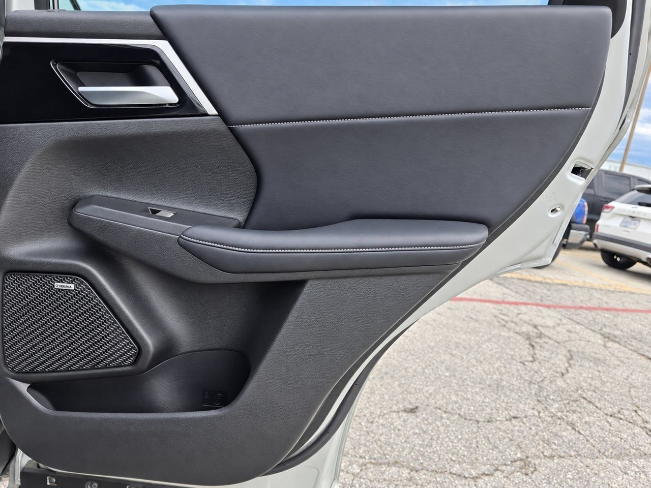 Used 2025 Mitsubishi Outlander SE AWD/4WD image 40