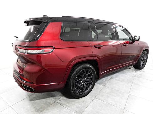 Used 2023 Jeep Grand Cherokee L Summit w/ Advanced Protech Group IV AWD/4WD image 7