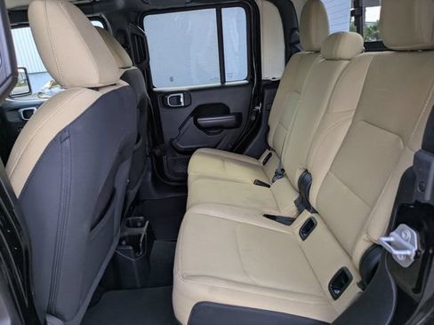 Certified 2020 Jeep Gladiator Sport w/ Quick Order Package 24S AWD/4WD image 9