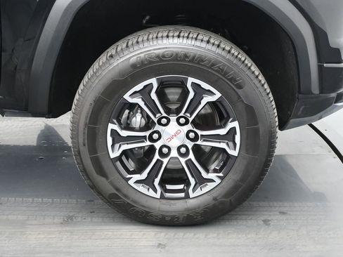 Used 2023 GMC Canyon AT4 image 24