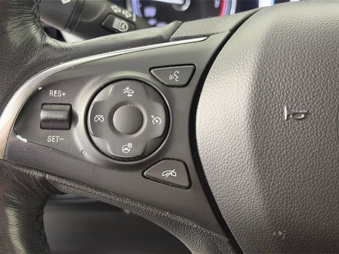 Used 2021 Buick Enclave Premium w/ Sun and Sites Package FWD image 17