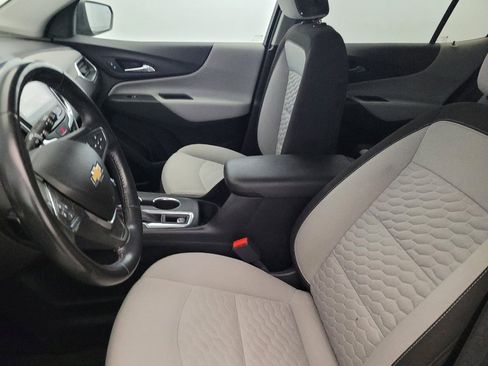 Used 2019 Chevrolet Equinox LT w/ Sun & Navigation Package AWD/4WD image 17