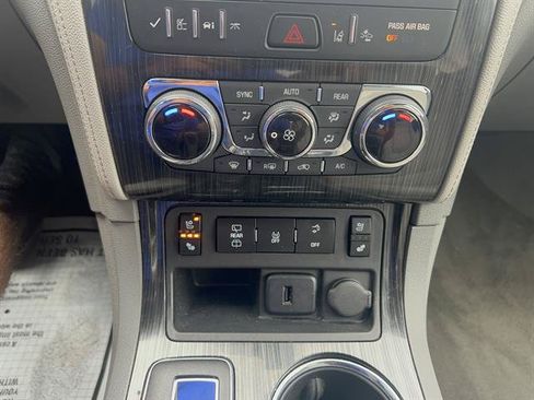 Used 2017 Chevrolet Traverse Premier AWD/4WD image 21
