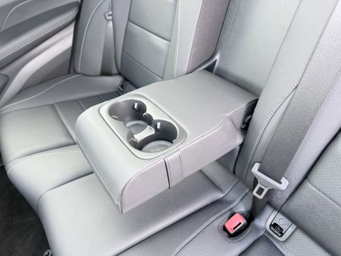 Used 2025 Mercedes-Benz GLE 450e 4MATIC w/ AMG Line Exterior image 21