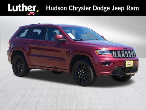 Used 2022 Jeep Grand Cherokee Laredo X AWD/4WD image 1