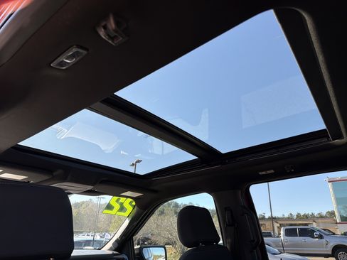 Used 2022 Ford F150 XLT w/ Equipment Group 302A High image 29