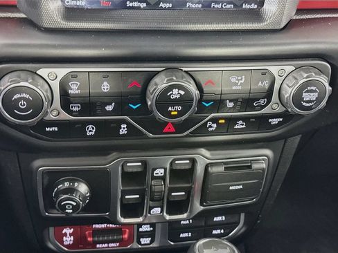 Used 2021 Jeep Wrangler Unlimited Rubicon AWD/4WD image 17