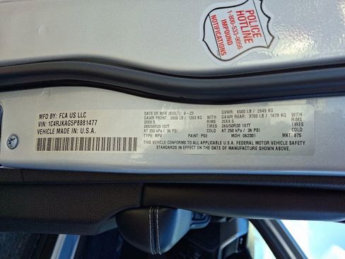 Used 2023 Jeep Grand Cherokee L Laredo AWD/4WD image 28