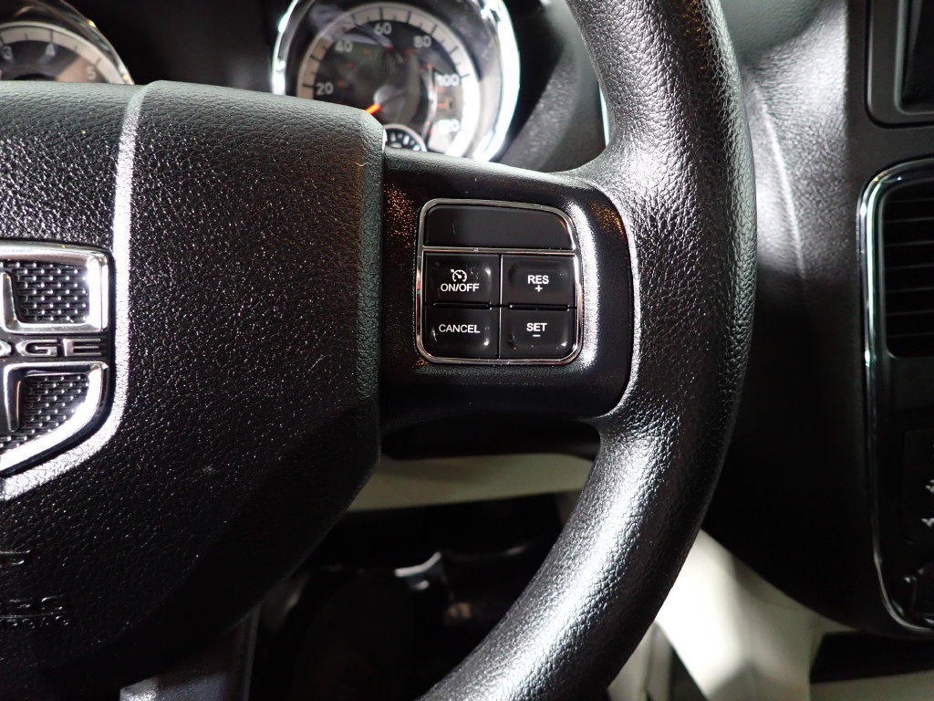 Used 2015 Dodge Grand Caravan SXT FWD image 26