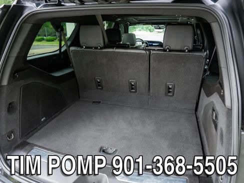 Used 2023 Cadillac Escalade ESV Premium Luxury AWD/4WD image 16